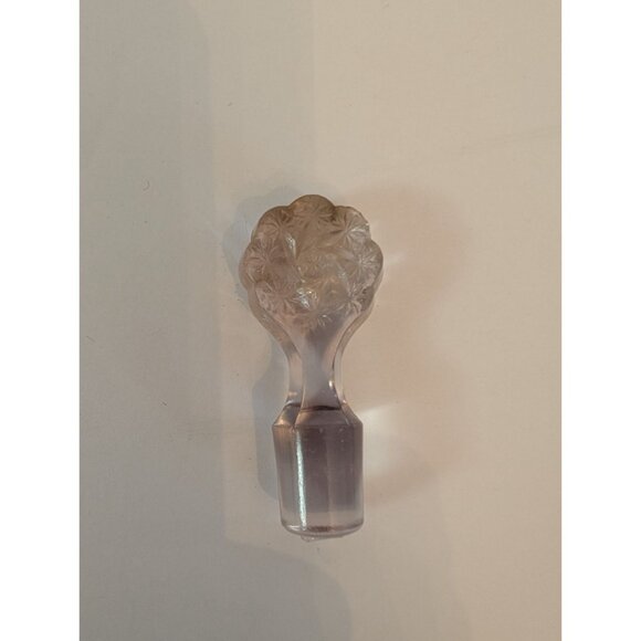 Vintage Lavender Glass Cruet With Floral Stopper & Embossed Diamond Pattern hand - Picture 4 of 10